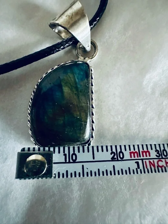 Labradorite Silver Plated Gemstone Pendant Necklace - Blue-Green Flash - Picture 7 of 8